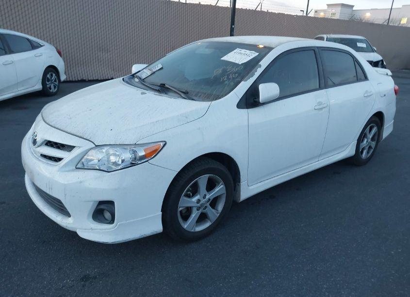 Photo 2 of 2013 Toyota Corolla S (VIN 5YFBU4EE3DP185052)