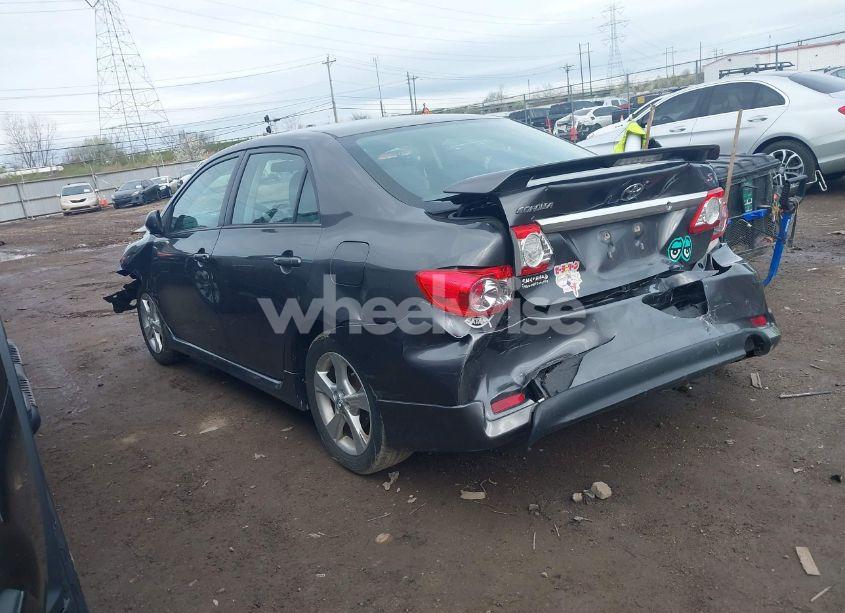 Photo 3 of 2013 Toyota Corolla S (VIN 5YFBU4EE3DP201931)