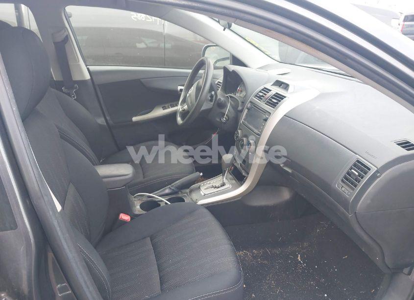 Photo 5 of 2013 Toyota Corolla S (VIN 5YFBU4EE3DP201931)