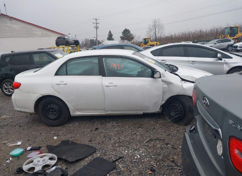 Photo 12 of 2013 Toyota Corolla LE (VIN 5YFBU4EE3DP207115)