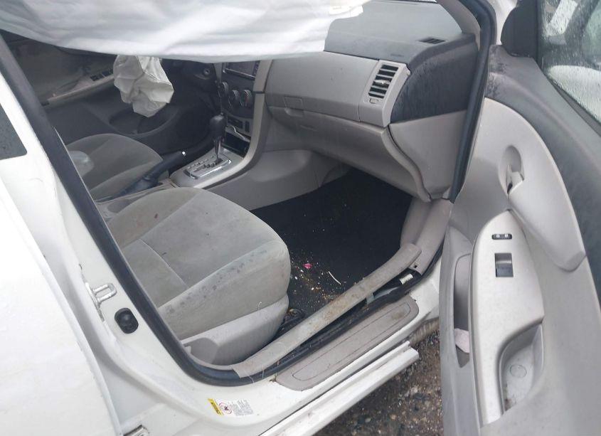 Photo 5 of 2013 Toyota Corolla LE (VIN 5YFBU4EE3DP207115)