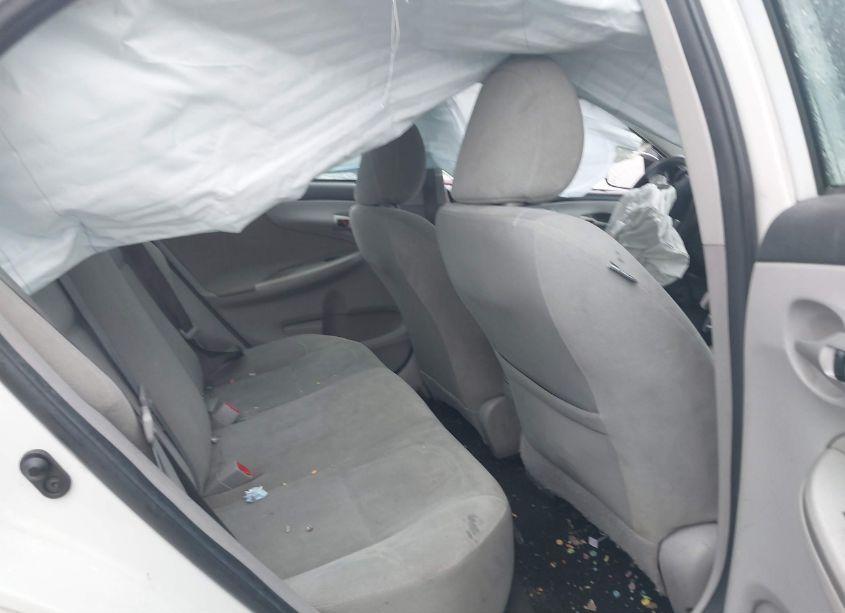 Photo 8 of 2013 Toyota Corolla LE (VIN 5YFBU4EE3DP207115)