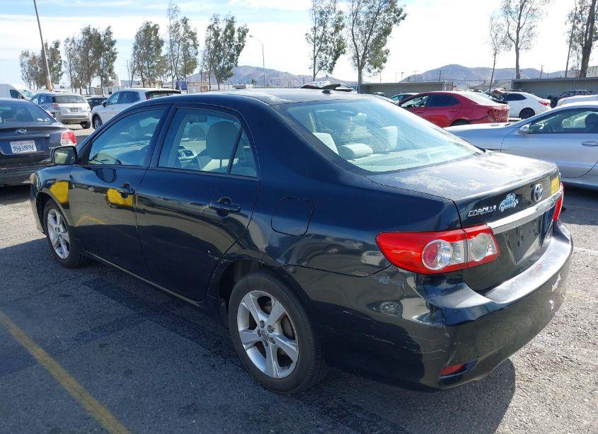 Photo 3 of 2012 Toyota Corolla LE (VIN 5YFBU4EE4CP024398)