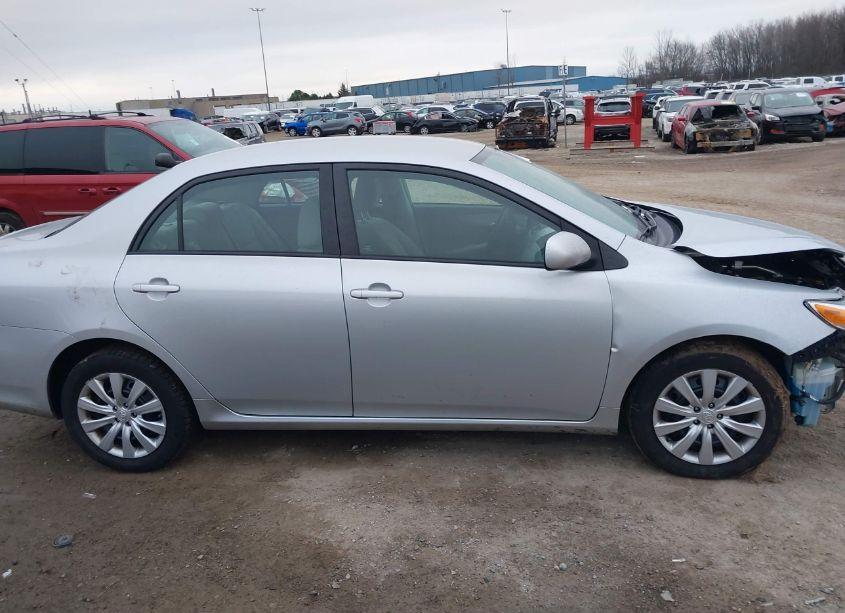 Photo 14 of 2012 Toyota Corolla LE (VIN 5YFBU4EE4CP027978)