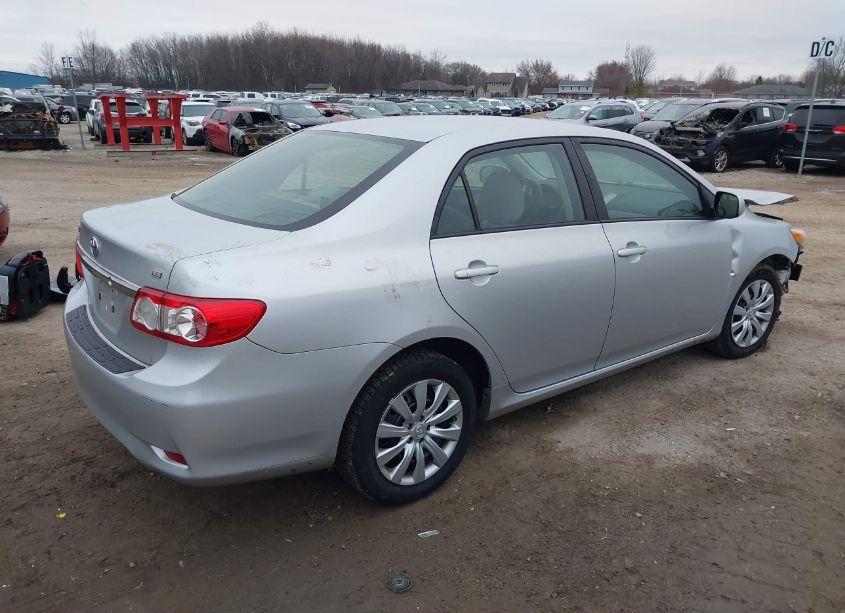 Photo 4 of 2012 Toyota Corolla LE (VIN 5YFBU4EE4CP027978)