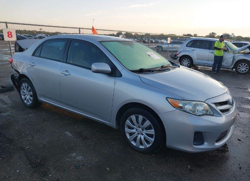 2012 Toyota Corolla LE (VIN 5YFBU4EE4CP042075) main photo