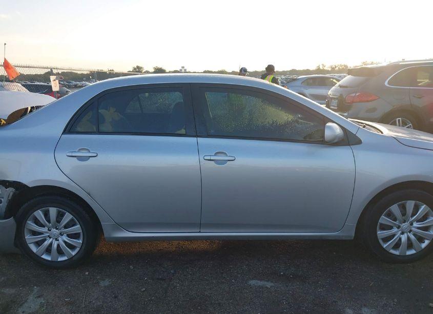 Photo 14 of 2012 Toyota Corolla LE (VIN 5YFBU4EE4CP042075)