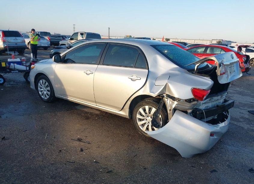 Photo 3 of 2012 Toyota Corolla LE (VIN 5YFBU4EE4CP042075)