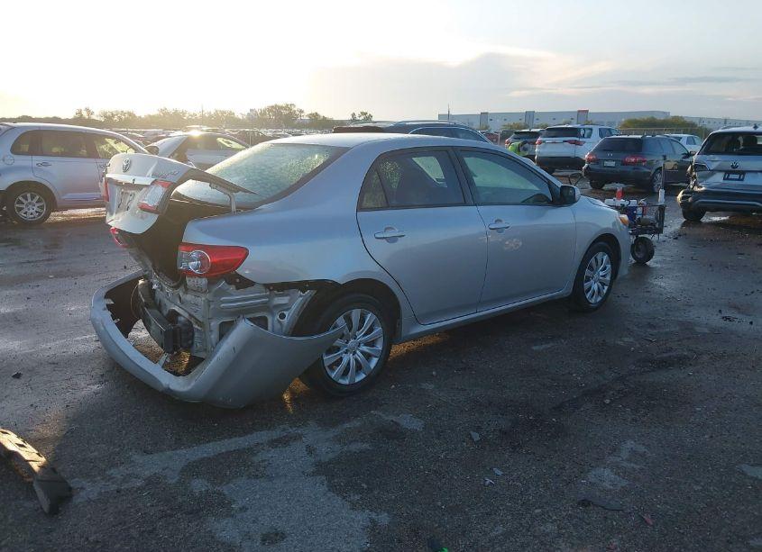 Photo 4 of 2012 Toyota Corolla LE (VIN 5YFBU4EE4CP042075)