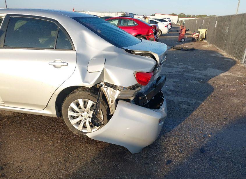 Photo 6 of 2012 Toyota Corolla LE (VIN 5YFBU4EE4CP042075)