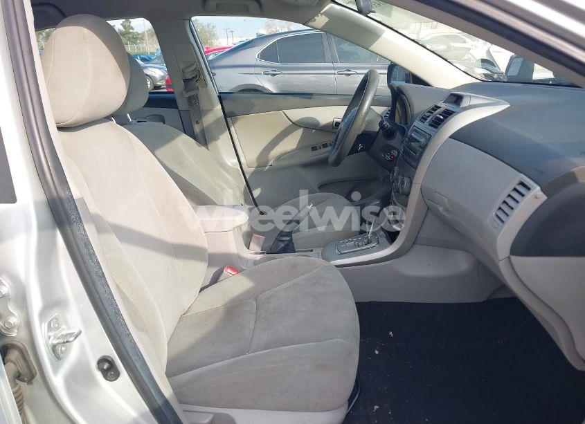 Photo 5 of 2012 Toyota Corolla LE (VIN 5YFBU4EE4CP043890)