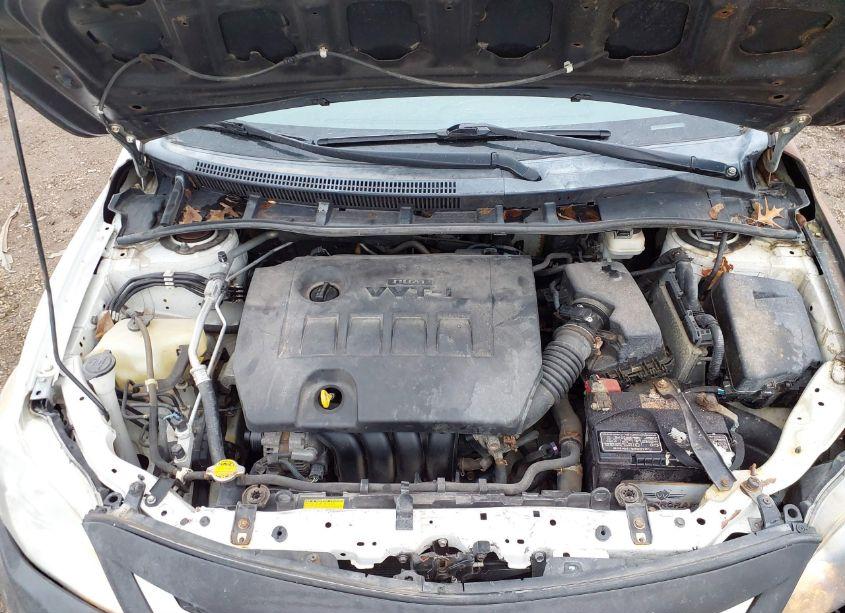 Photo 10 of 2012 Toyota Corolla LE (VIN 5YFBU4EE4CP044568)