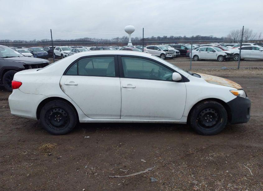 Photo 13 of 2012 Toyota Corolla LE (VIN 5YFBU4EE4CP044568)