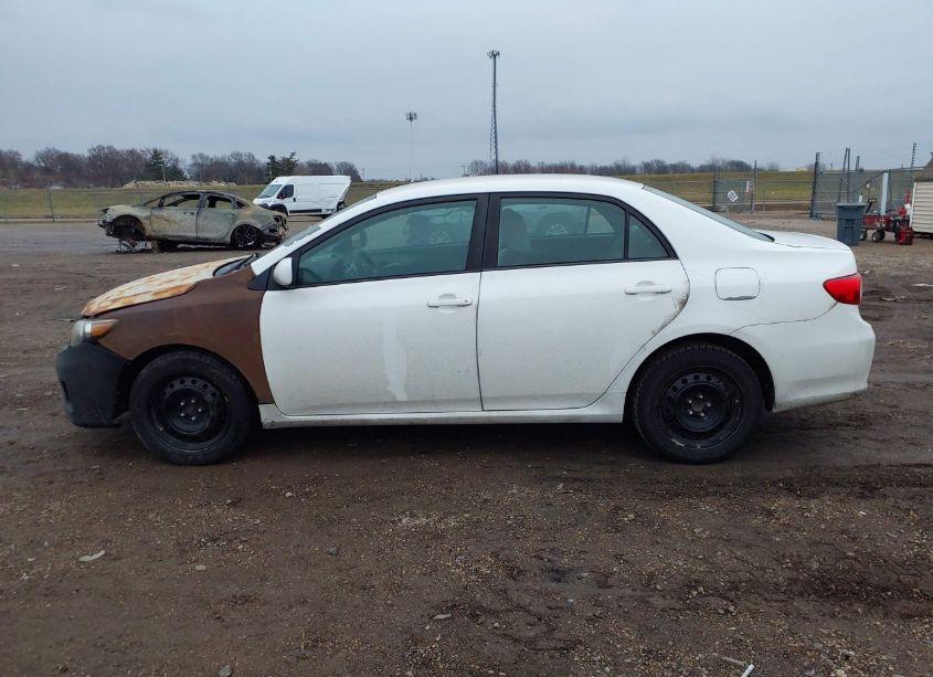 Photo 14 of 2012 Toyota Corolla LE (VIN 5YFBU4EE4CP044568)