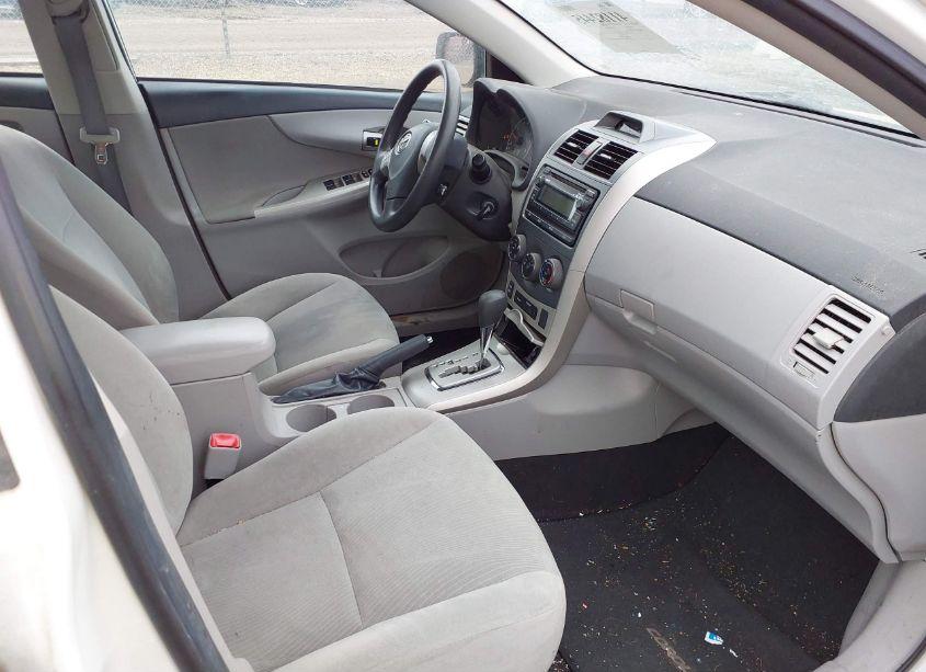 Photo 5 of 2012 Toyota Corolla LE (VIN 5YFBU4EE4CP044568)