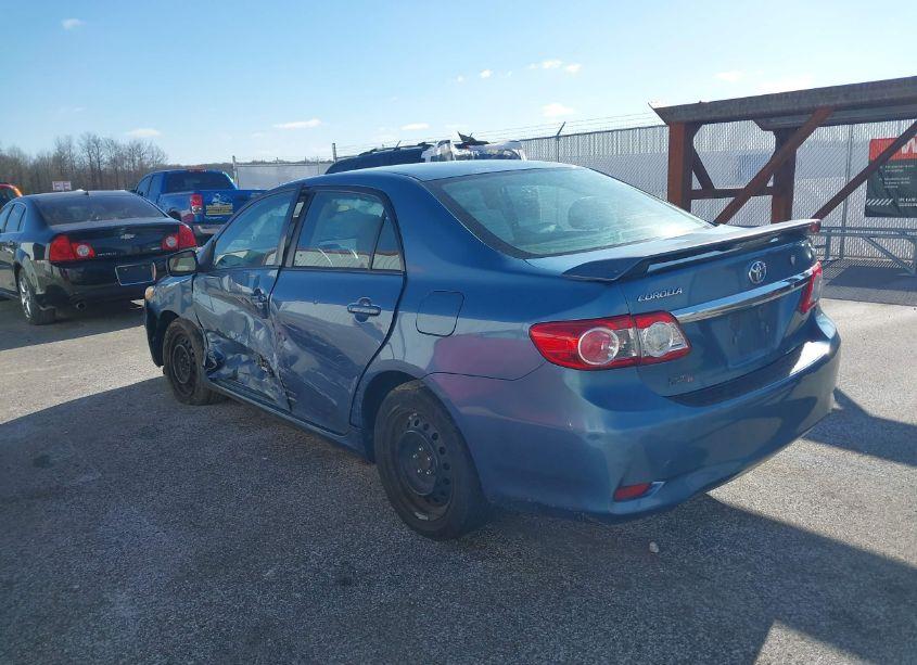 Photo 3 of 2012 Toyota Corolla LE (VIN 5YFBU4EE4CP069079)