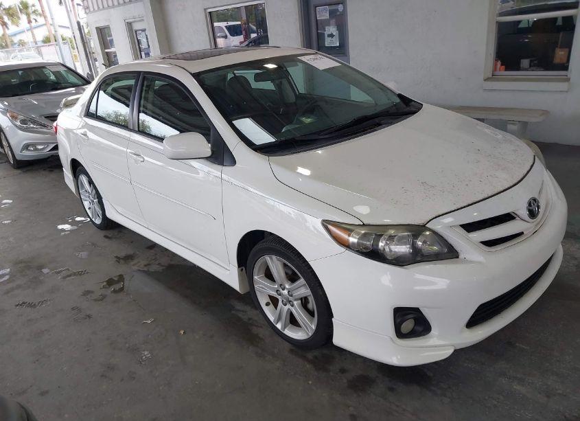 2013 Toyota Corolla S (VIN 5YFBU4EE4DP080567) main photo