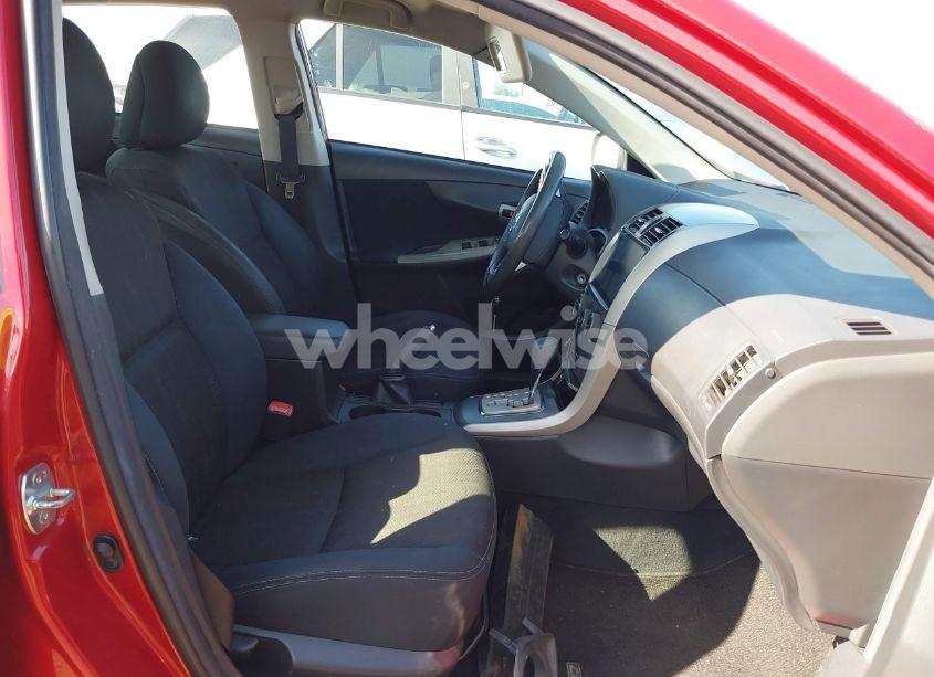 Photo 5 of 2013 Toyota Corolla S (VIN 5YFBU4EE4DP081573)