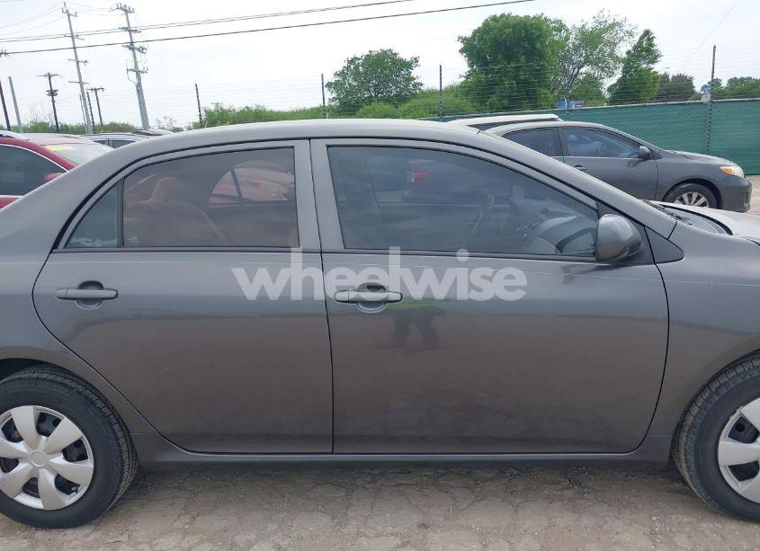 Photo 13 of 2013 Toyota Corolla L (VIN 5YFBU4EE4DP092394)