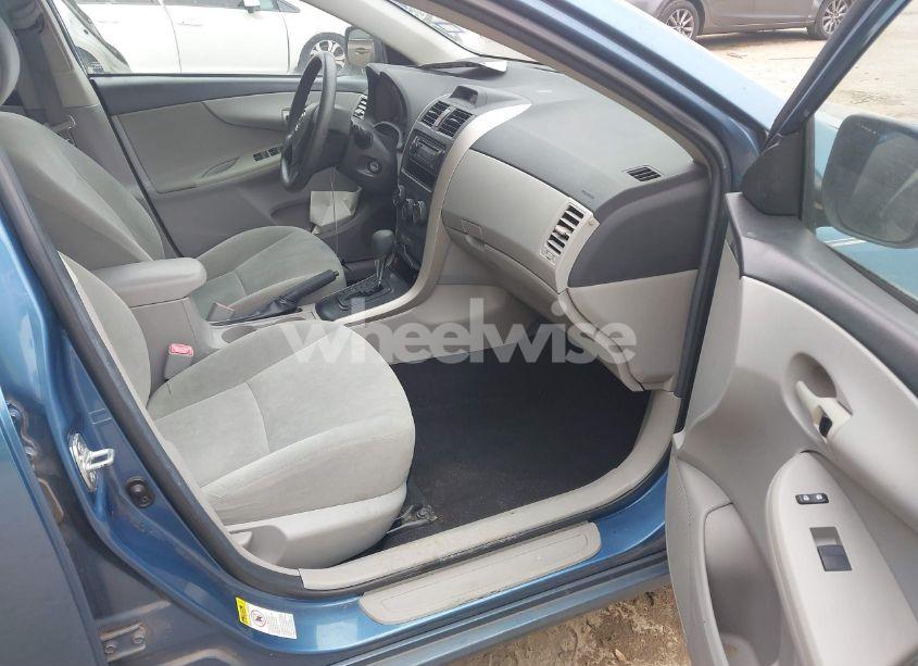 Photo 5 of 2013 Toyota Corolla L (VIN 5YFBU4EE4DP093125)