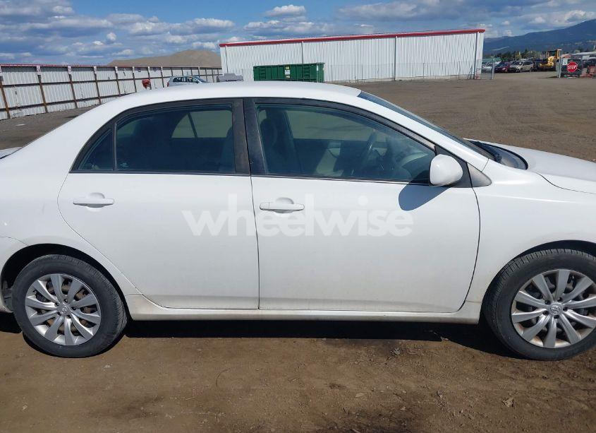 Photo 13 of 2013 Toyota Corolla LE (VIN 5YFBU4EE4DP100106)