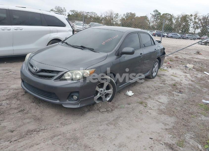 Photo 2 of 2013 Toyota Corolla S (VIN 5YFBU4EE4DP109355)