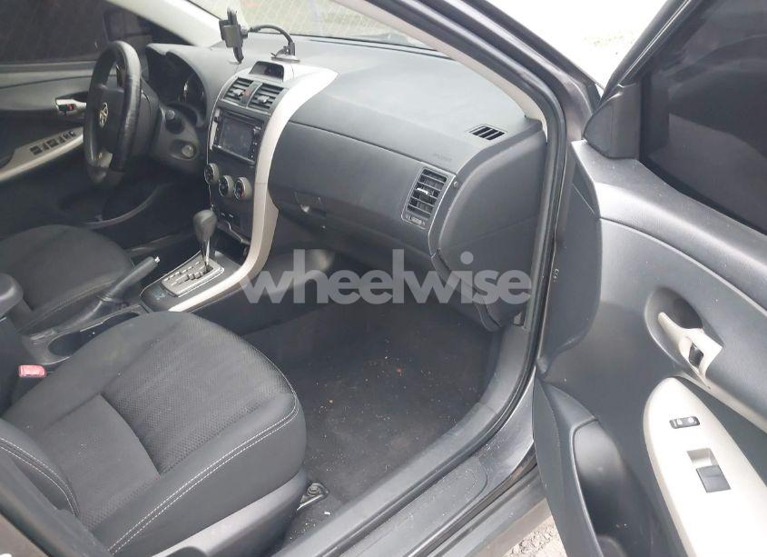 Photo 5 of 2013 Toyota Corolla S (VIN 5YFBU4EE4DP109355)