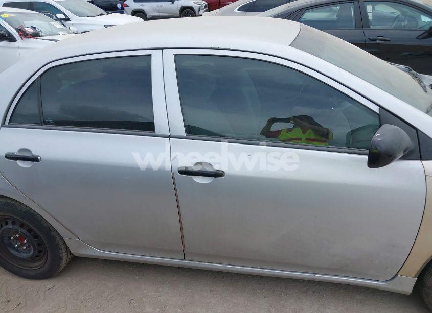 Photo 14 of 2013 Toyota Corolla L (VIN 5YFBU4EE4DP114328)