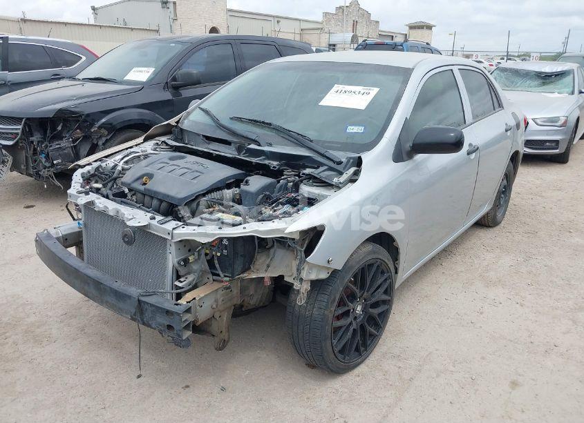 Photo 2 of 2013 Toyota Corolla L (VIN 5YFBU4EE4DP114328)