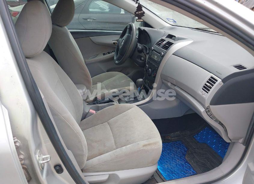 Photo 5 of 2013 Toyota Corolla L (VIN 5YFBU4EE4DP114328)