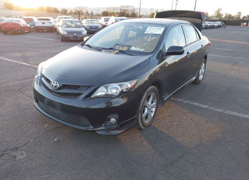 Photo 2 of 2013 Toyota Corolla S/LE (VIN 5YFBU4EE4DP118914)