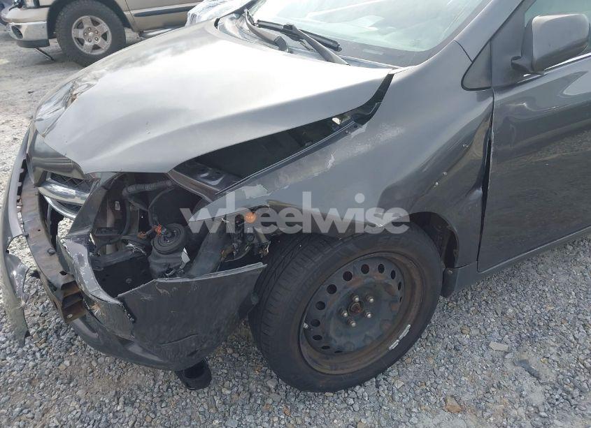 Photo 6 of 2013 Toyota Corolla LE (VIN 5YFBU4EE4DP125880)