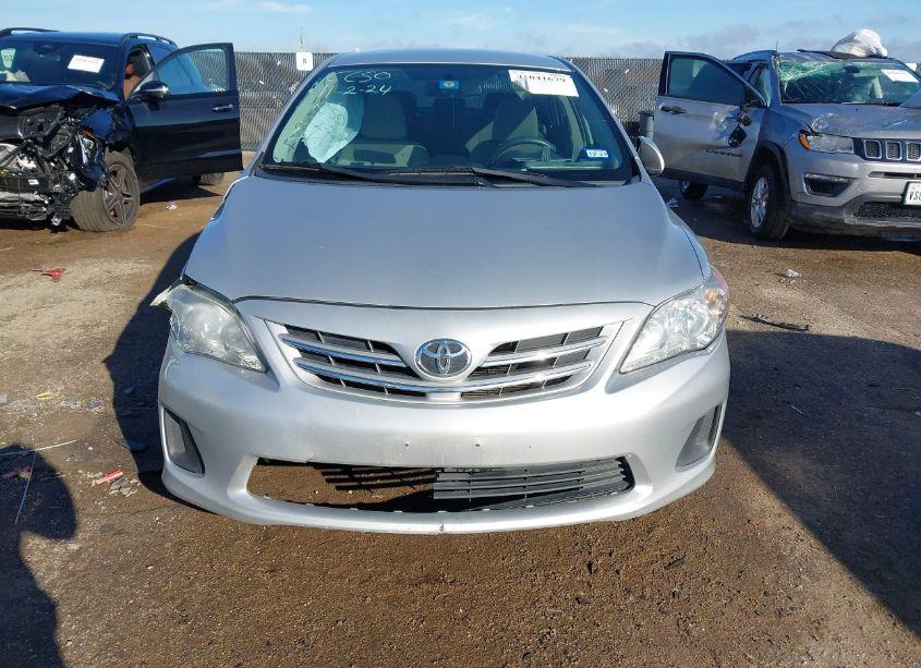 Photo 12 of 2013 Toyota Corolla LE (VIN 5YFBU4EE4DP134661)