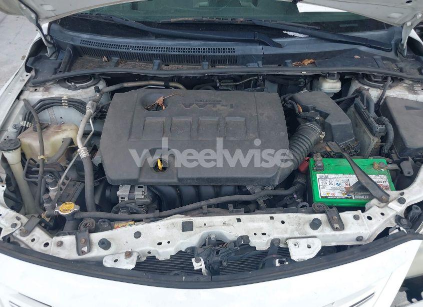 Photo 10 of 2013 Toyota Corolla LE (VIN 5YFBU4EE4DP144137)