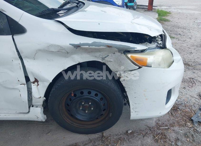 Photo 18 of 2013 Toyota Corolla LE (VIN 5YFBU4EE4DP144137)