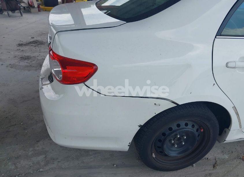 Photo 20 of 2013 Toyota Corolla LE (VIN 5YFBU4EE4DP144137)