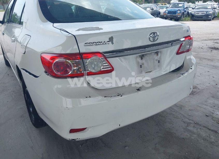 Photo 21 of 2013 Toyota Corolla LE (VIN 5YFBU4EE4DP144137)