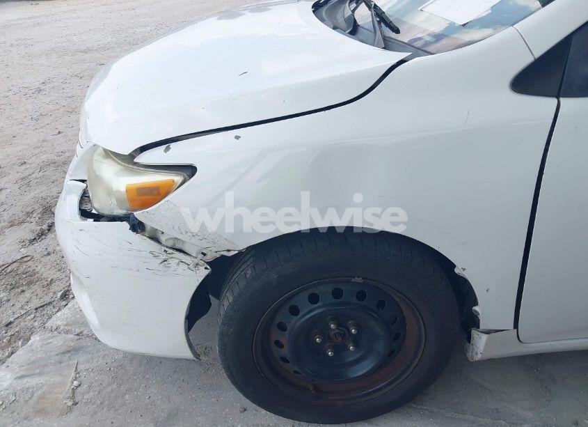 Photo 6 of 2013 Toyota Corolla LE (VIN 5YFBU4EE4DP144137)