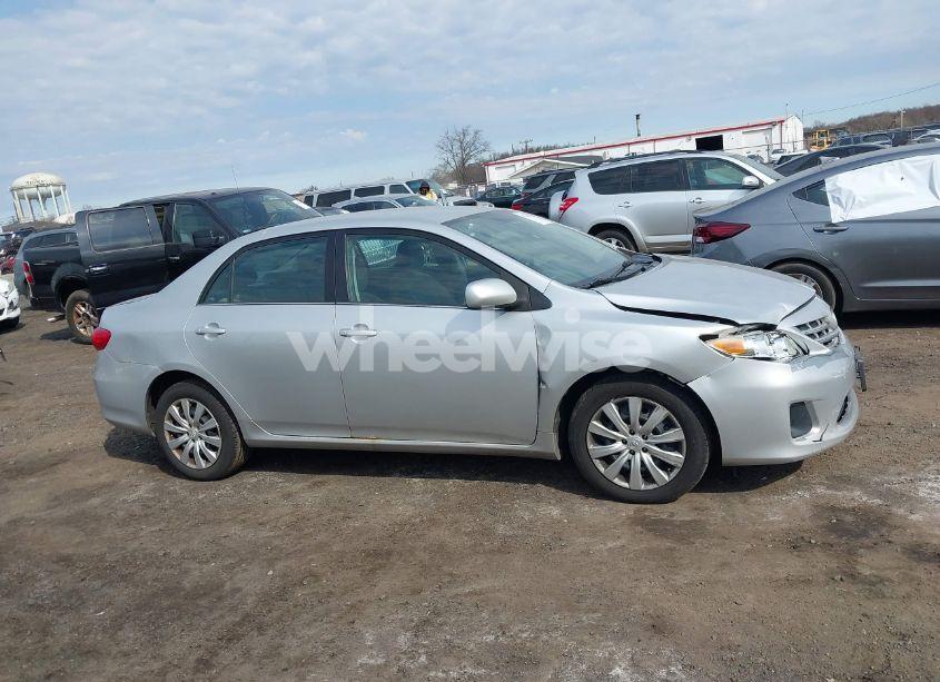 Photo 13 of 2013 Toyota Corolla LE (VIN 5YFBU4EE4DP149273)