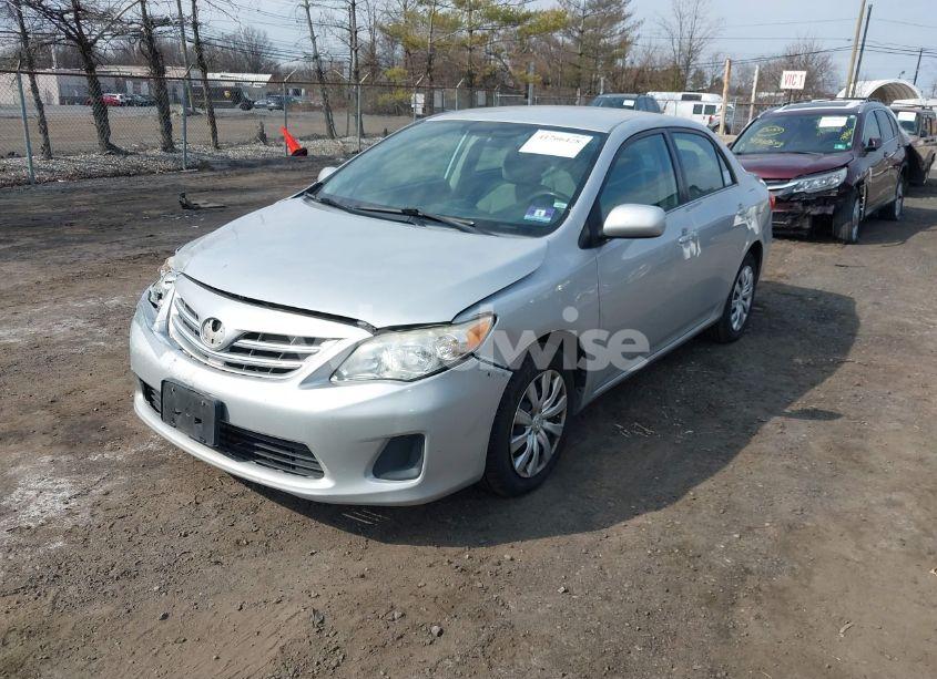 Photo 2 of 2013 Toyota Corolla LE (VIN 5YFBU4EE4DP149273)