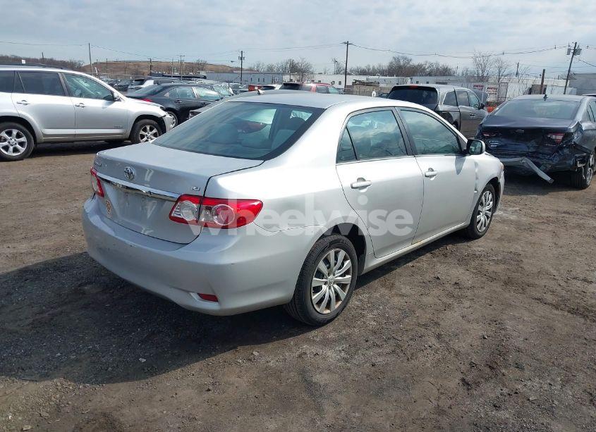 Photo 4 of 2013 Toyota Corolla LE (VIN 5YFBU4EE4DP149273)