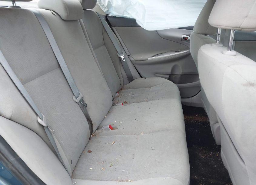 Photo 8 of 2013 Toyota Corolla LE (VIN 5YFBU4EE4DP149483)