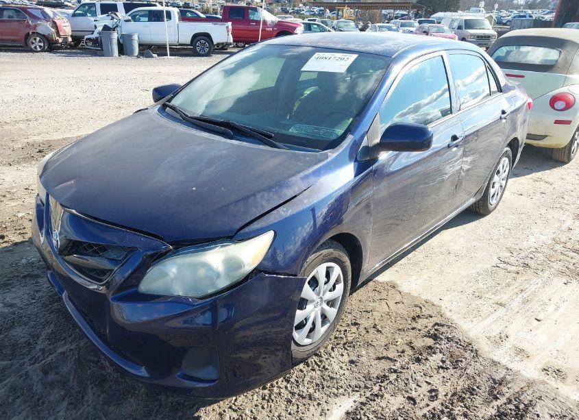 Photo 2 of 2013 Toyota Corolla L (VIN 5YFBU4EE4DP152416)