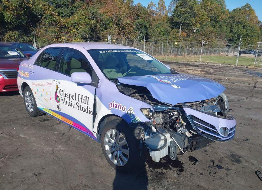 2013 Toyota Corolla LE (VIN 5YFBU4EE4DP162878) main photo