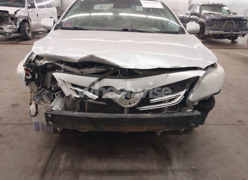 Photo 6 of 2013 Toyota Corolla LE (VIN 5YFBU4EE4DP167840)