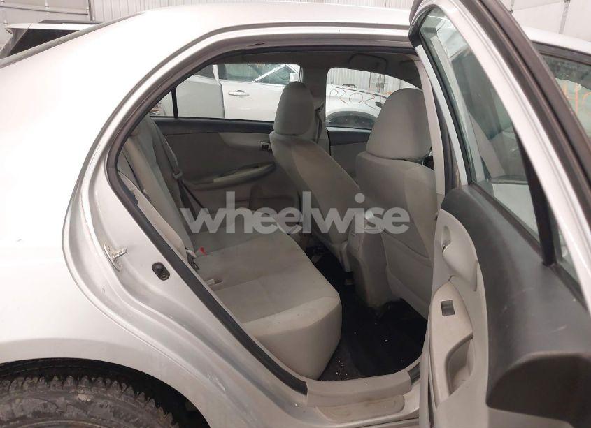 Photo 8 of 2013 Toyota Corolla LE (VIN 5YFBU4EE4DP167840)