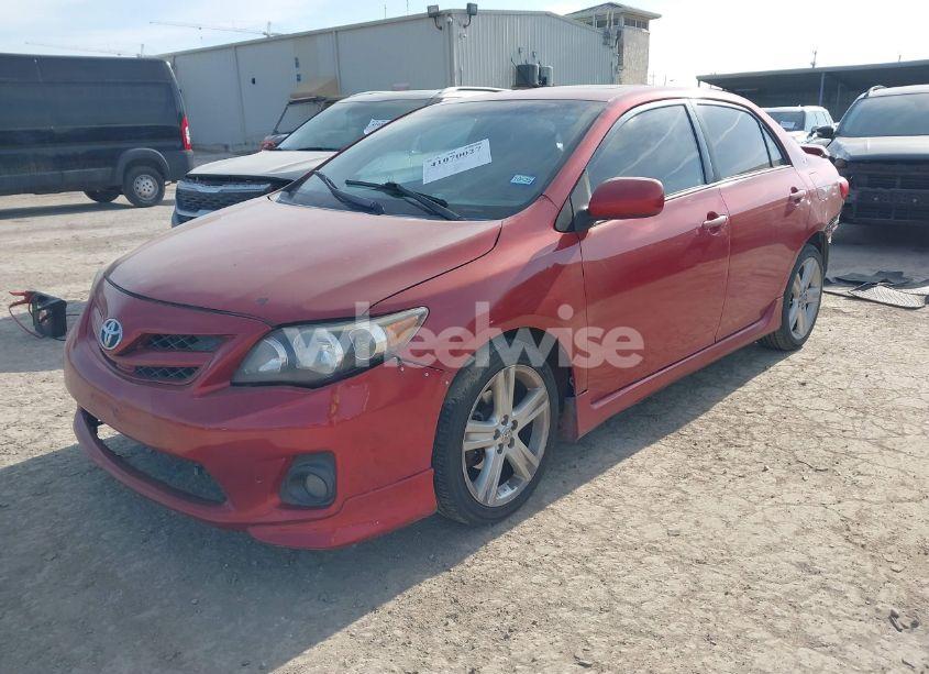 Photo 2 of 2013 Toyota Corolla S (VIN 5YFBU4EE4DP171080)