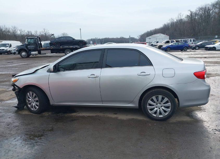 Photo 14 of 2013 Toyota Corolla LE (VIN 5YFBU4EE4DP177204)