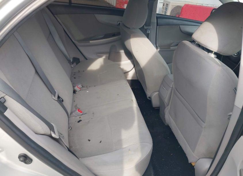 Photo 8 of 2013 Toyota Corolla LE (VIN 5YFBU4EE4DP177204)