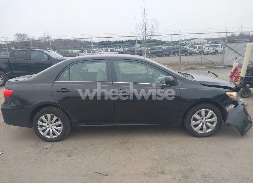 Photo 13 of 2013 Toyota Corolla LE (VIN 5YFBU4EE4DP180961)